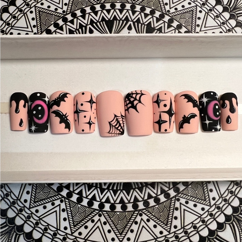 Custom press on nails